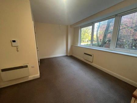 1 bedroom Studio flat to let in Electra House, Farnsby Street, Central, Swindon, SN1
