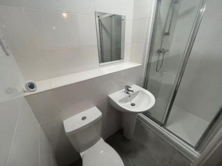 1 bedroom Studio flat to let in Electra House, Farnsby Street, Central, Swindon, SN1