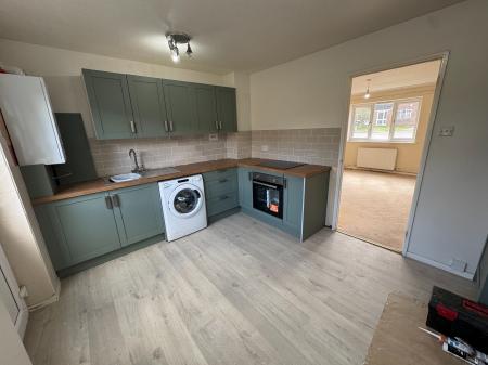 2 bedroom Terraced House to let in Wakefield Close, Swindon, SN5