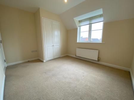 2 bedroom Flat to let in Maybold Crescent, Haydon End, Swindon, SN25