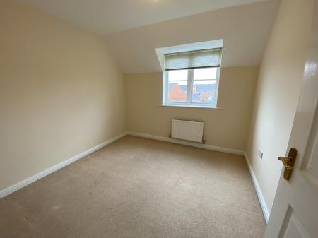 2 bedroom Flat to let in Maybold Crescent, Haydon End, Swindon, SN25