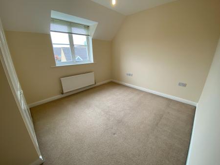 2 bedroom Flat to let in Maybold Crescent, Haydon End, Swindon, SN25