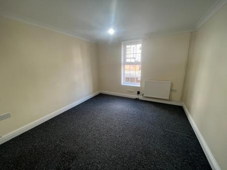 2 bedroom Flat to let in Eastcott Farm House, Eastcott Hill, Old Town, Swindon, SN1