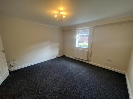 2 bedroom Flat to let in Eastcott Farm House, Eastcott Hill, Old Town, Swindon, SN1