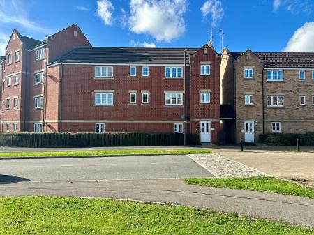 Torun Way, Hayden End, Swindon, SN25