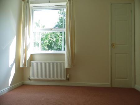 2 bedroom Flat to let in Herschel Close, Oakhurst, Swindon, SN25