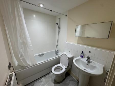 2 bedroom Apartment to let in The Bath Building, Bath Road, Old Town, Swindon, SN1