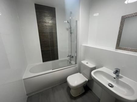 1 bedroom Flat to let in 19 Fleming Way, Town Centre, Swindon, SN1