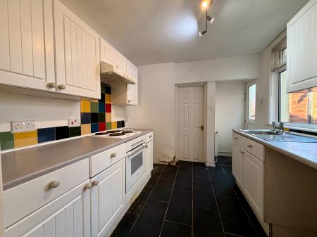 3 bedroom Terraced House for sale in Ferndale Road, Swindon, SN2