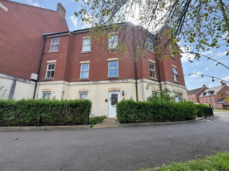 Pioneer Road, Oakhurst, Swindon, SN25