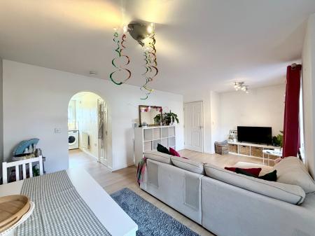 2 bedroom Flat for sale in Pioneer Road, Oakhurst, Swindon, SN25