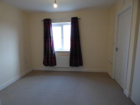 3 bedroom End of terrace house to let in Culverhouse Road, Swindon, SN1
