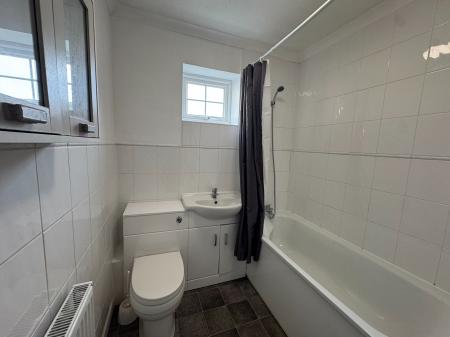 3 bedroom Semi-detached house to let in Pheasant Close, Covingham, Swindon, SN3