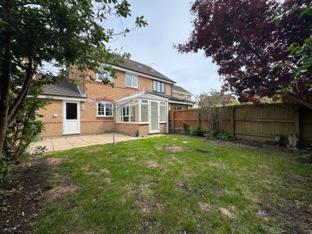 3 bedroom Semi-detached house to let in Pheasant Close, Covingham, Swindon, SN3