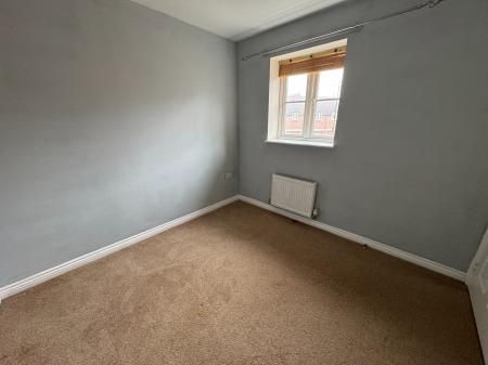 3 bedroom Terraced House to let in Luna Close, Oakhurst, Swindon, SN25