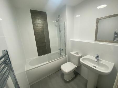 1 bedroom Flat to let in 19 Fleming Way, Town Centre, Swindon, SN1
