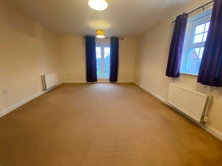 2 bedroom Flat to let in Rigel Close, The Oaks, Swindon, SN25