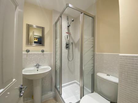 2 bedroom Flat to let in Rigel Close, The Oaks, Swindon, SN25