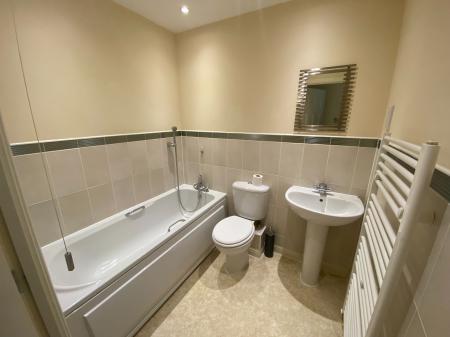 2 bedroom Flat to let in Rigel Close, The Oaks, Swindon, SN25