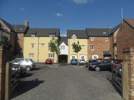 2 bedroom Apartment to let in Maybold Crescent, Haydon End, Swindon, SN25