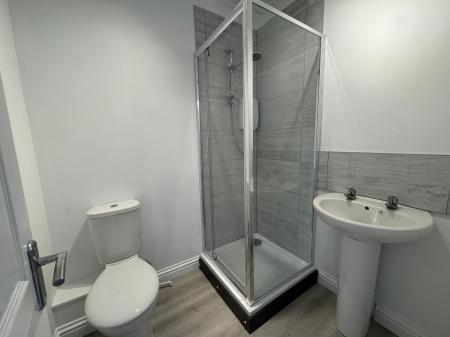 1 bedroom Flat to let in Ferndale Road, Swindon, SN2