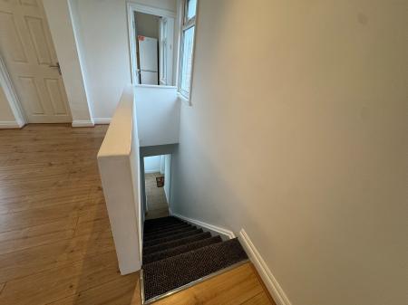 1 bedroom Flat to let in Ferndale Road, Swindon, SN2