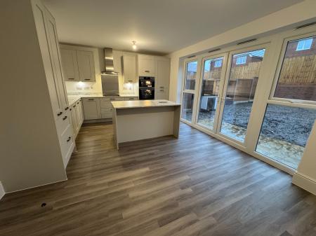 3 bedroom Detached house to let in Clouds Row, Badbury Park, Swindon, SN3