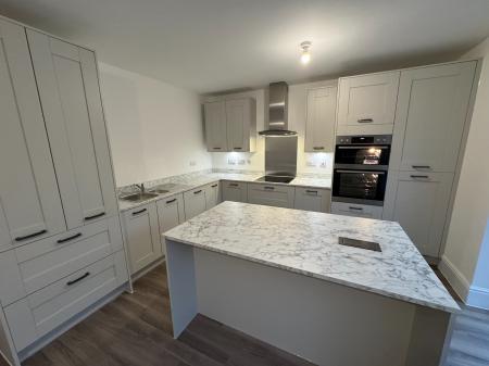 3 bedroom Detached house to let in Clouds Row, Badbury Park, Swindon, SN3