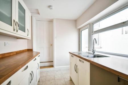 2 bedroom Terraced House to let in Dean Street, Central, Swindon, SN1