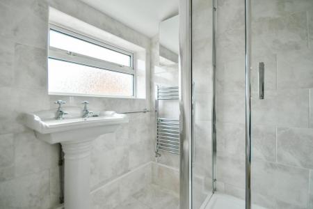 2 bedroom Terraced House to let in Dean Street, Central, Swindon, SN1