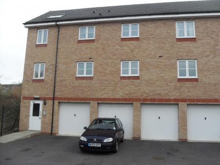 2 bedroom Flat to let in Padstow Road, Churchward, Swindon, SN2