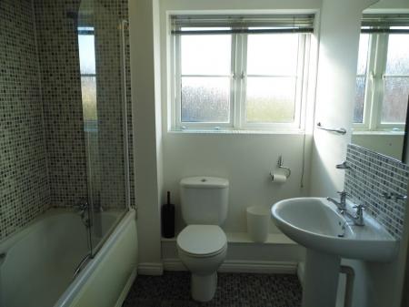 2 bedroom Flat to let in Padstow Road, Churchward, Swindon, SN2
