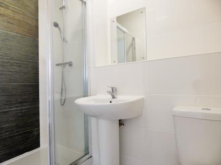 1 bedroom Studio flat to let in Electra House, Farnsby Street, Central, Swindon, SN1