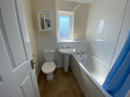 2 bedroom Terraced House to let in Boydell Close, Shaw, Swindon, SN5