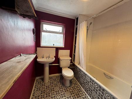 3 bedroom Terraced House to let in Warneford Close, Toothill, Swindon, SN5