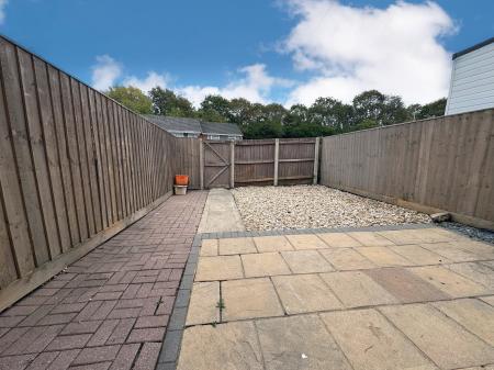 3 bedroom Terraced House to let in Warneford Close, Toothill, Swindon, SN5