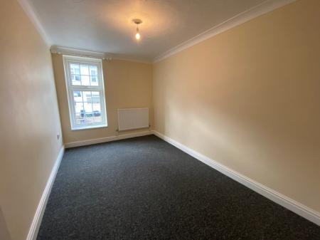 2 bedroom Flat to let in Eastcott Farm House, Eastcott Hill, Old Town, Swindon, SN1