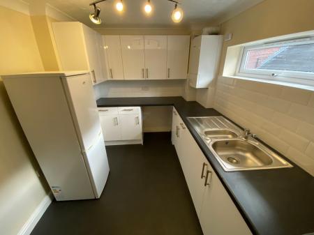2 bedroom Flat to let in Eastcott Farm House, Eastcott Hill, Old Town, Swindon, SN1