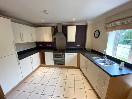 2 bedroom Flat to let in Jagoda Court, Haydon End, Haydon End, Swindon, SN25