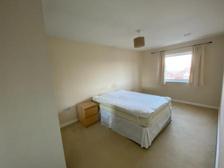 2 bedroom Flat to let in Florey Court, Okus Road, Old Town, Swindon, SN1