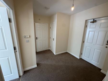 2 bedroom Flat to let in Maybold Crescent, Swindon, SN25