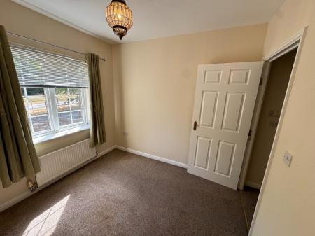 2 bedroom Flat to let in Maybold Crescent, Swindon, SN25
