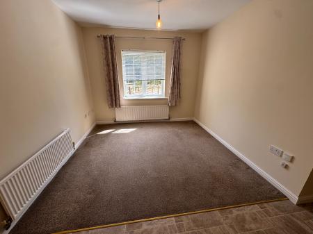 2 bedroom Flat to let in Maybold Crescent, Swindon, SN25