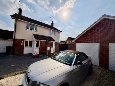 2 bedroom Semi-detached house for sale in Mildmay Close, Grange Park, Swindon, SN5