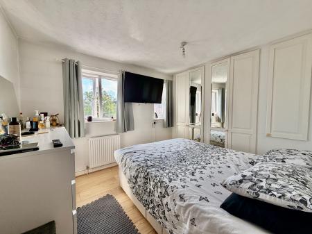 2 bedroom Semi-detached house for sale in Mildmay Close, Grange Park, Swindon, SN5