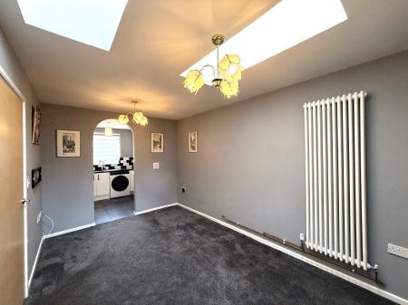 2 bedroom Flat for sale in Ermin Mews, Stratton St Margaret, Swindon, SN3