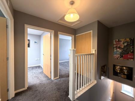 2 bedroom Flat for sale in Ermin Mews, Stratton St Margaret, Swindon, SN3