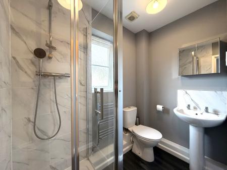 2 bedroom Flat for sale in Ermin Mews, Stratton St Margaret, Swindon, SN3
