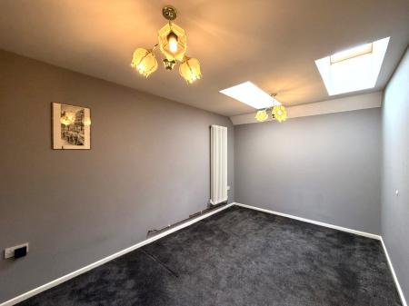 2 bedroom Flat for sale in Ermin Mews, Stratton St Margaret, Swindon, SN3