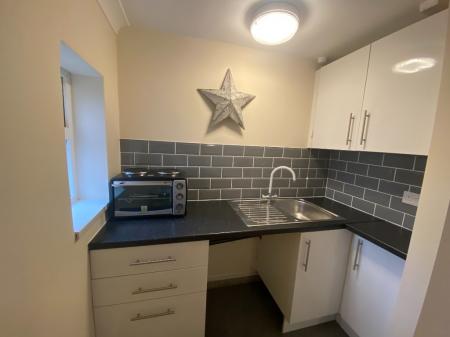 1 bedroom House share to let in Clifton Street, Old Town, Swindon, SN1